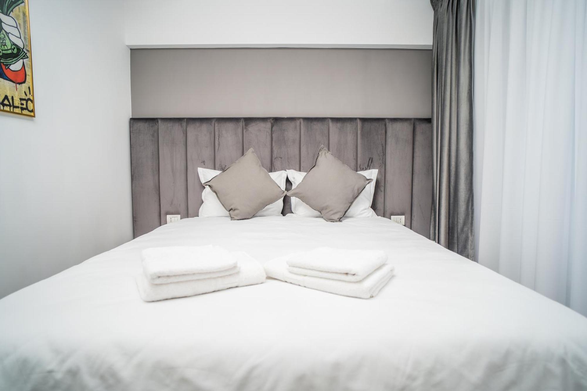 Apartment Location - Contemporary Parliament View - 2br Bucharest