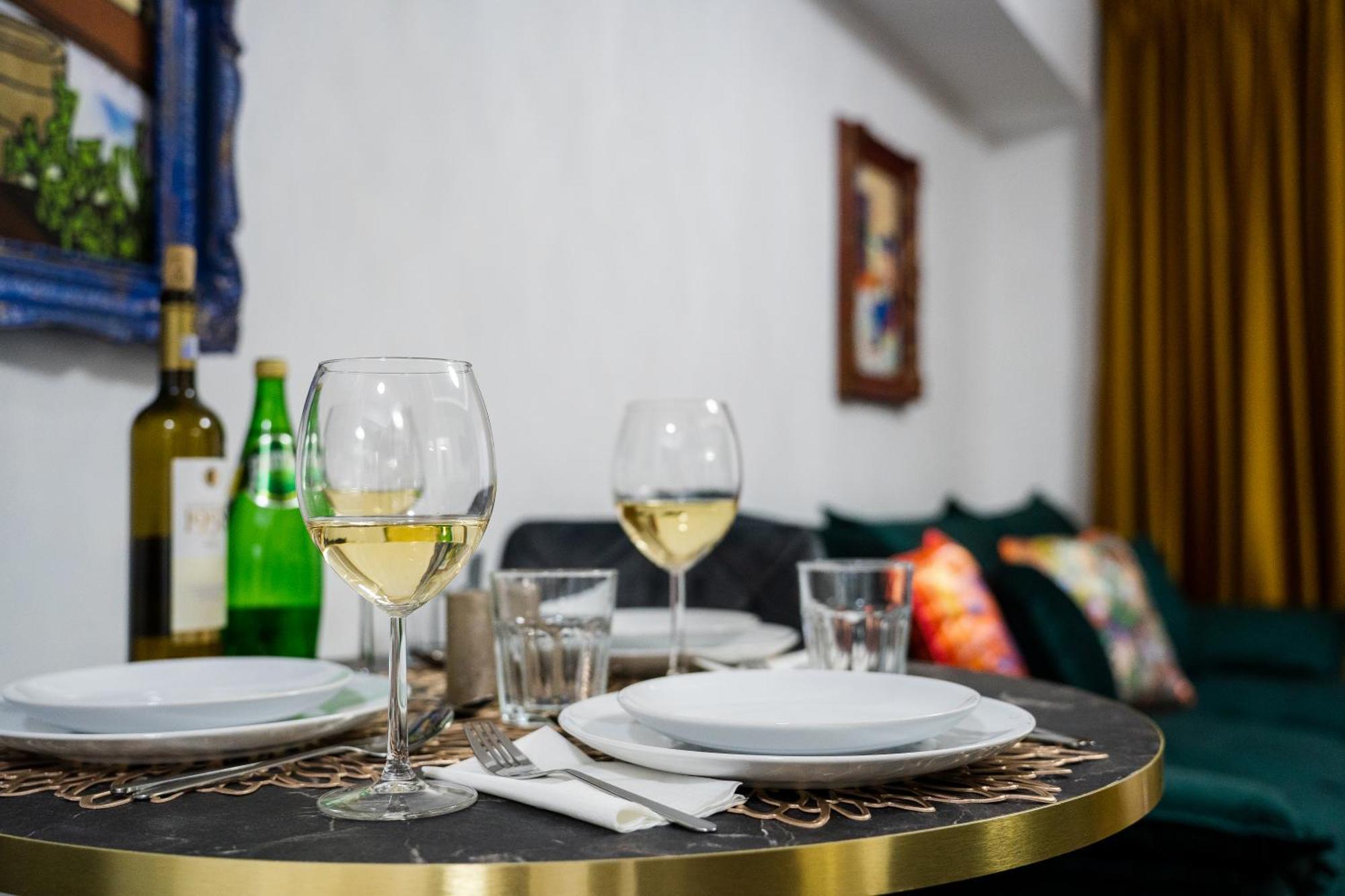 Location - Contemporary Parliament View - 2br * Bucharest